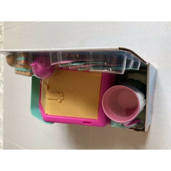 PEPPA PIG'S Let’s Have A Picnic Set 15 Pieces Basket Service For 4 Toy New - Picture 3 of 9